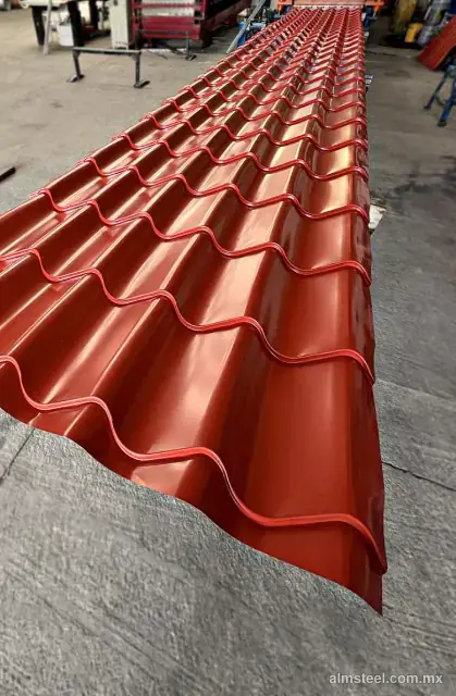 Galvateja Clásica roja saliendo de la roladora